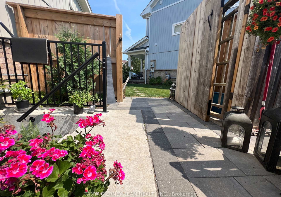 86-mildenhall-place-whitby-ontario-e12386739