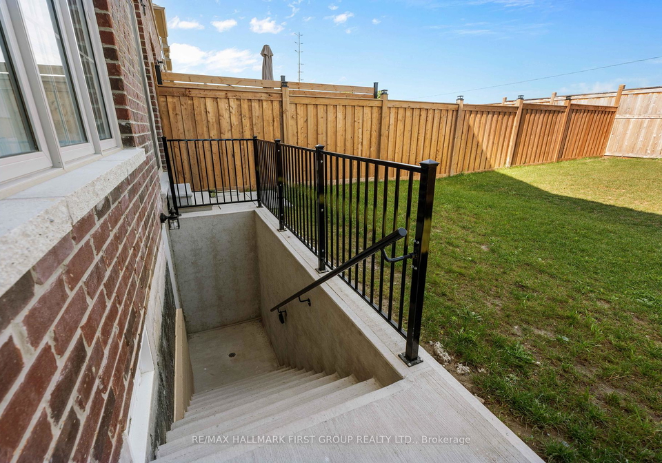 4-conti-court-whitby-ontario-e12387754