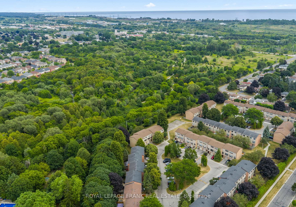 9-the-bridle-path-clarington-ontario-e12387925