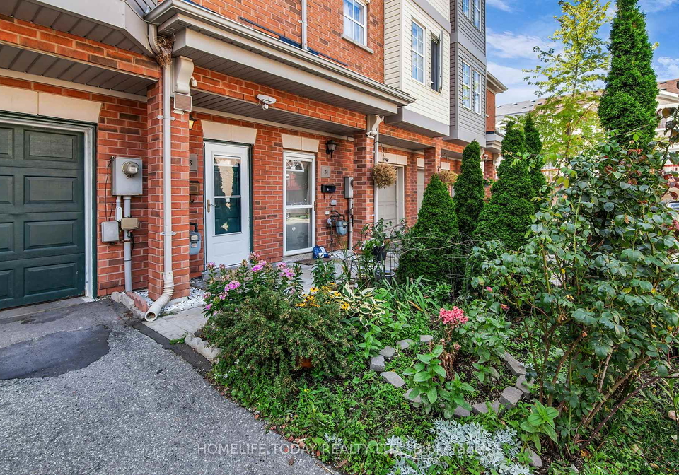 33-archibald-mews-scarborough-ontario-e12388257