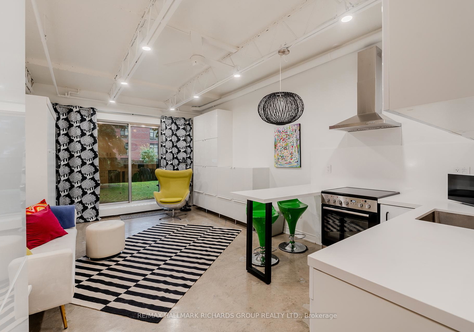 123-woodbine-avenue-toronto-ontario-e12389422