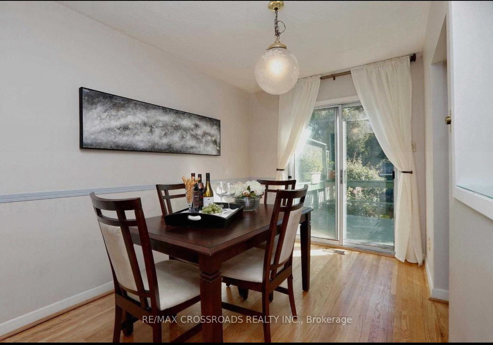 12-chevron-crescent-scarborough-ontario-e12389573