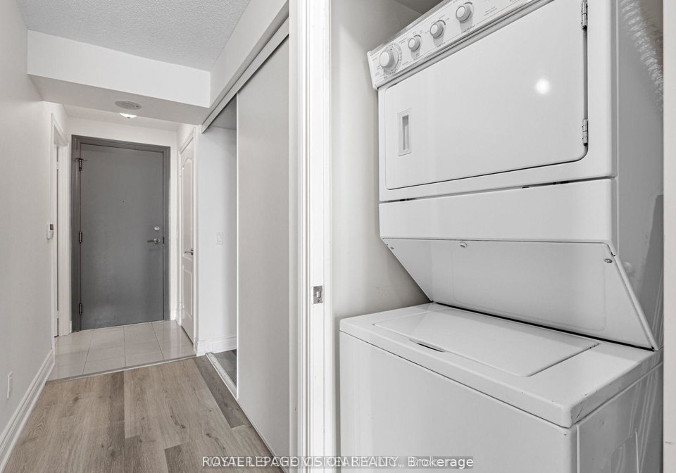 70-town-centre-court-scarborough-ontario-e12390221
