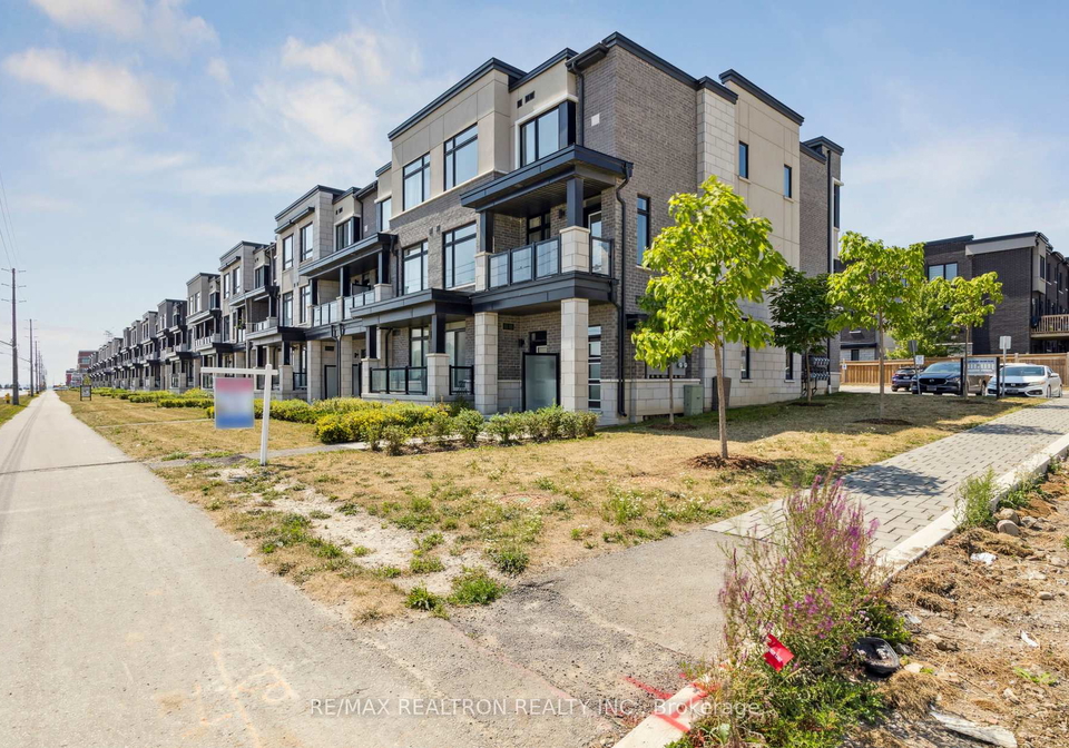 2550-castlegate-crossing-pickering-ontario-e12390435