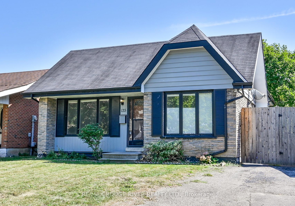 135-calais-street-whitby-ontario-e12390632
