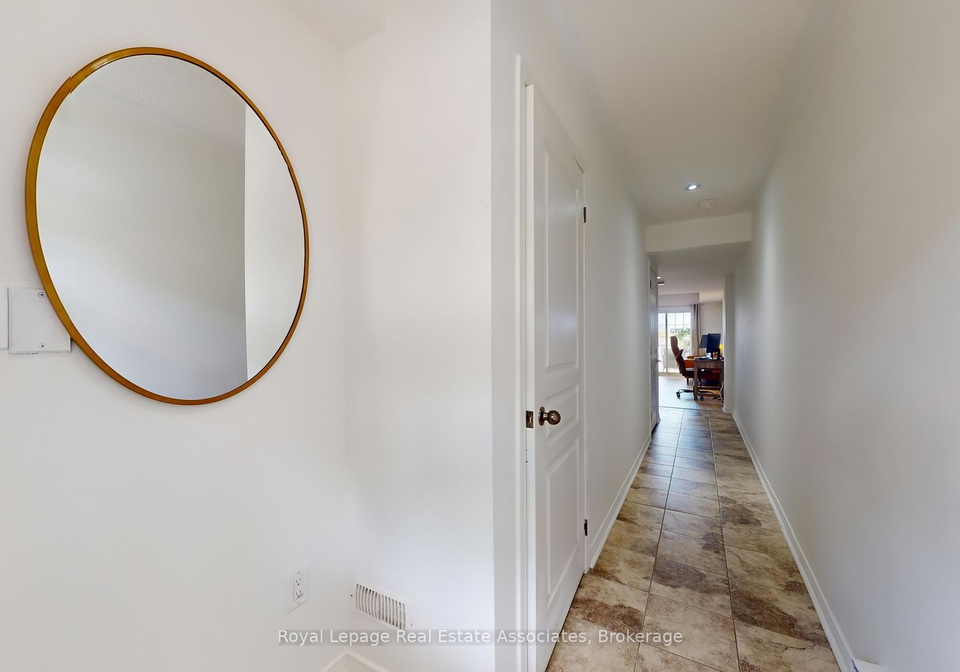6-benjamin-way-whitby-ontario-e12390820