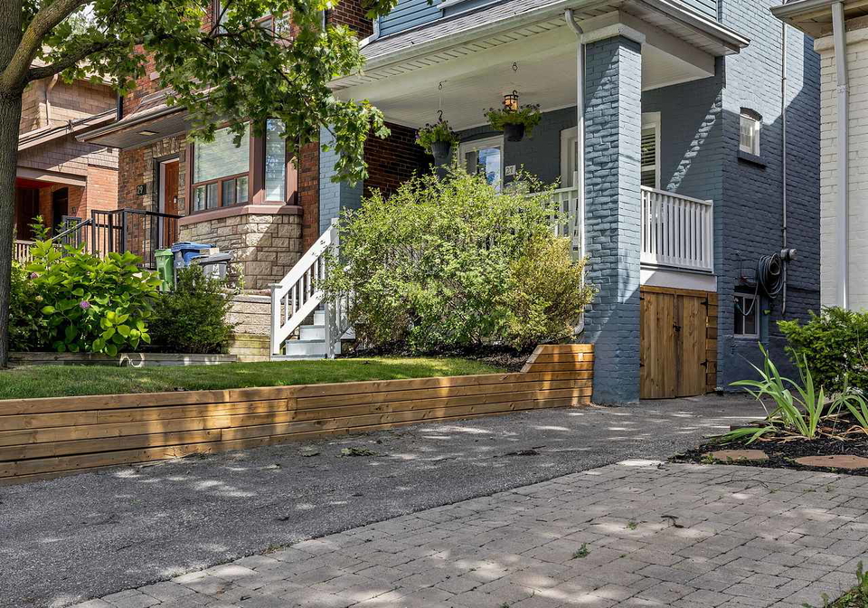 27-normandy-boulevard-toronto-ontario-e12391277