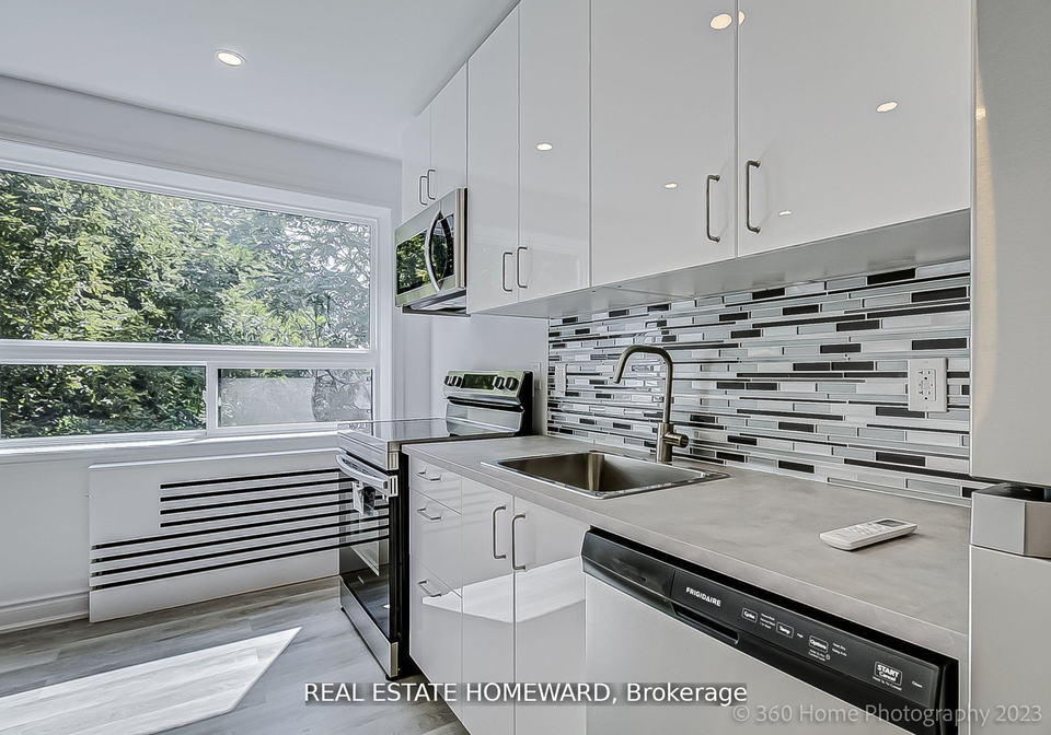 419-woodbine-avenue-toronto-ontario-e12391701