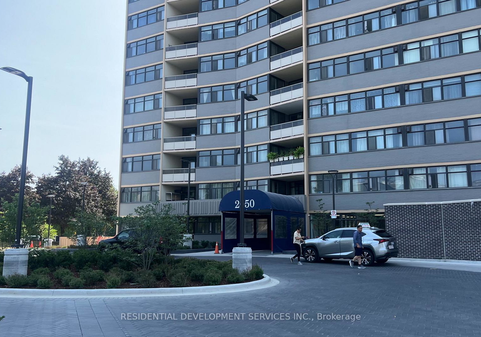 2050-bridletowne-circle-scarborough-ontario-e12391785