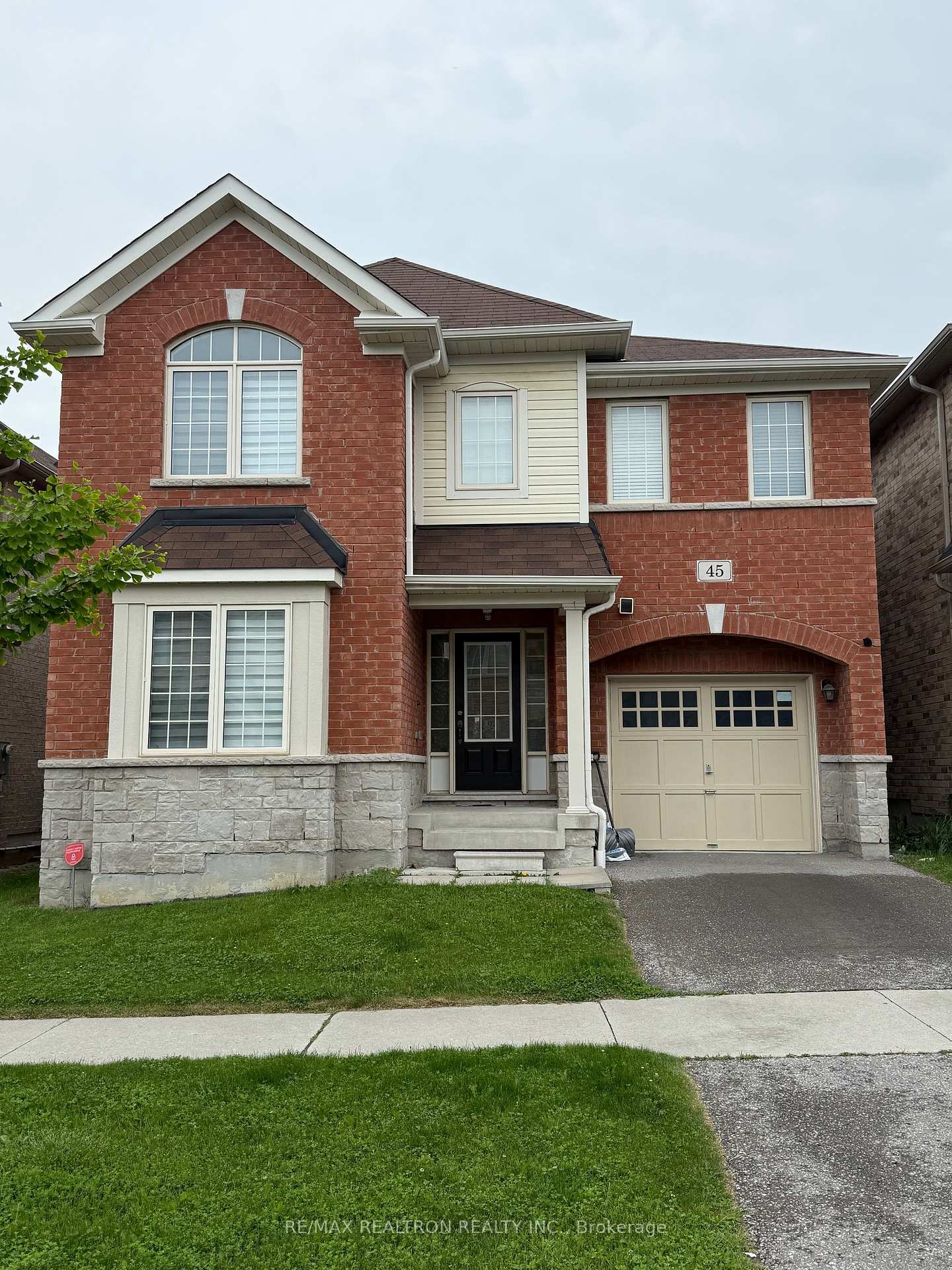 45-skelton-crescent-ajax-ontario-e12391853