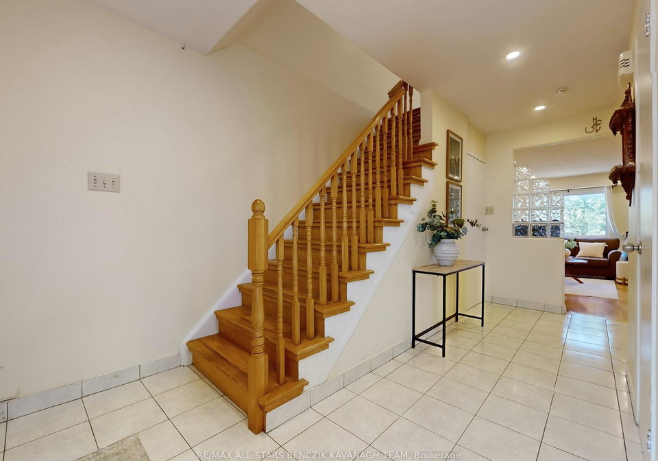 102-valdor-drive-scarborough-ontario-e12392213