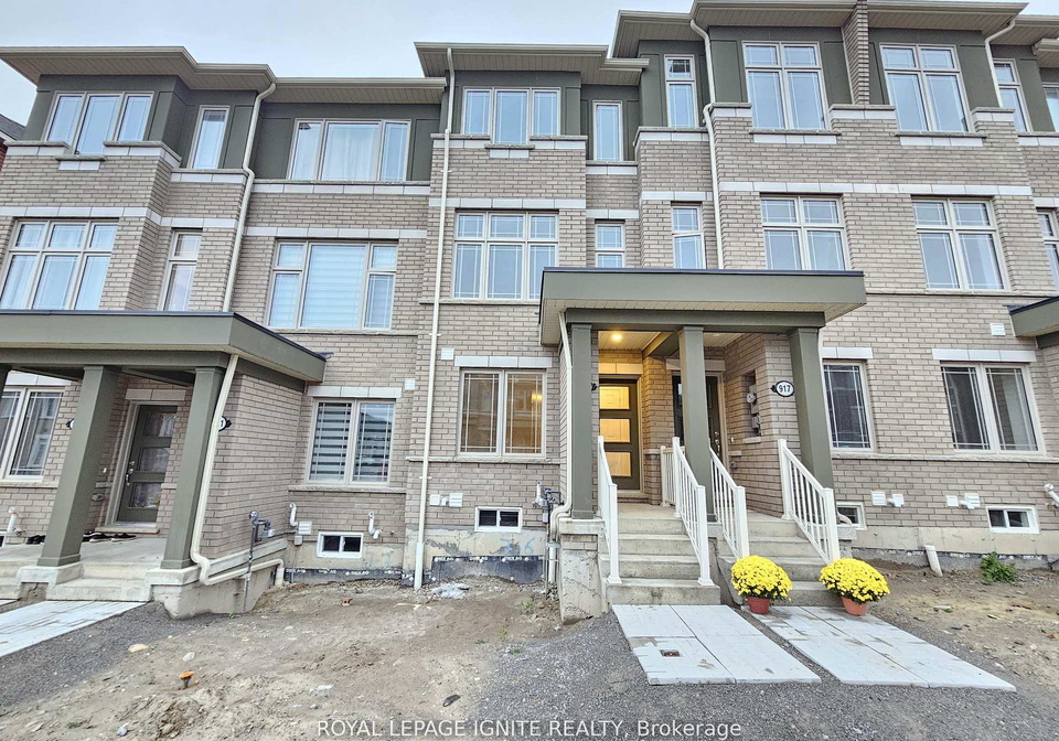 919-crowsnest-hollow-pickering-ontario-e12392512