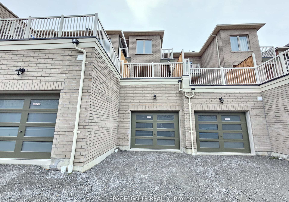 919-crowsnest-hollow-pickering-ontario-e12392512