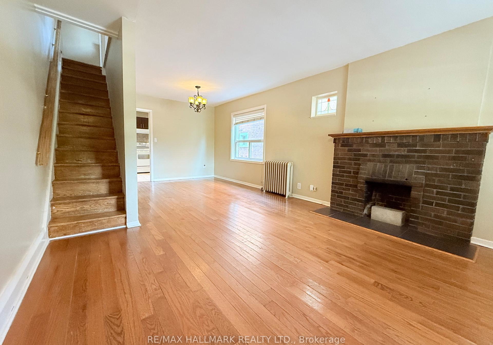 1738-queen-street-e-toronto-ontario-e12392853