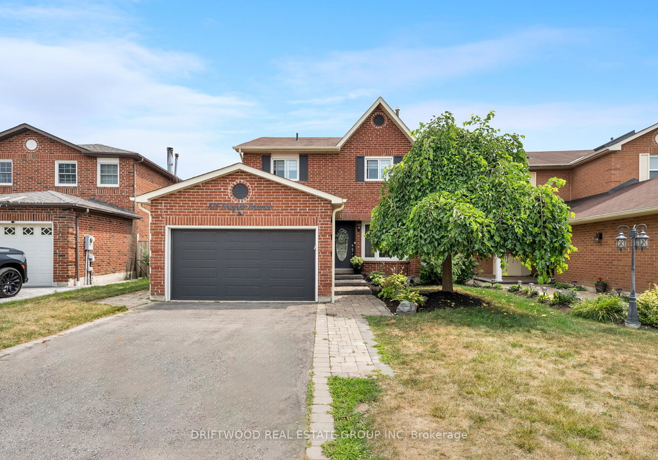 515-norfolk-square-pickering-ontario-e12393060
