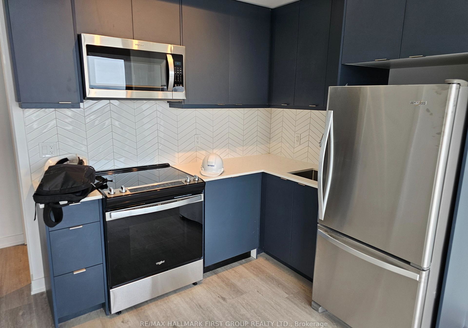 1606-charles-street-whitby-ontario-e12393749