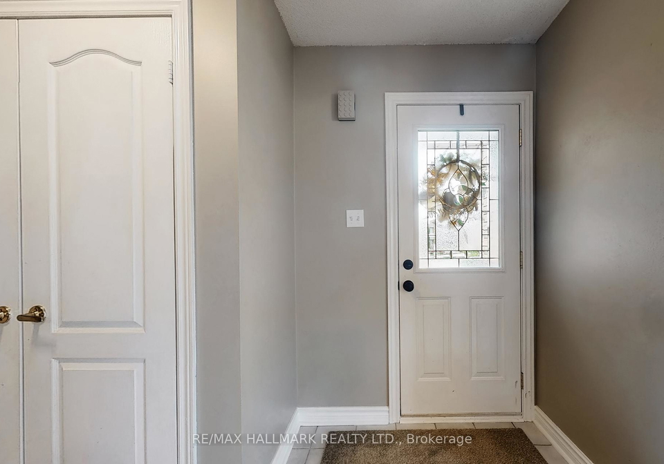 8-stearns-court-ajax-ontario-e12393927