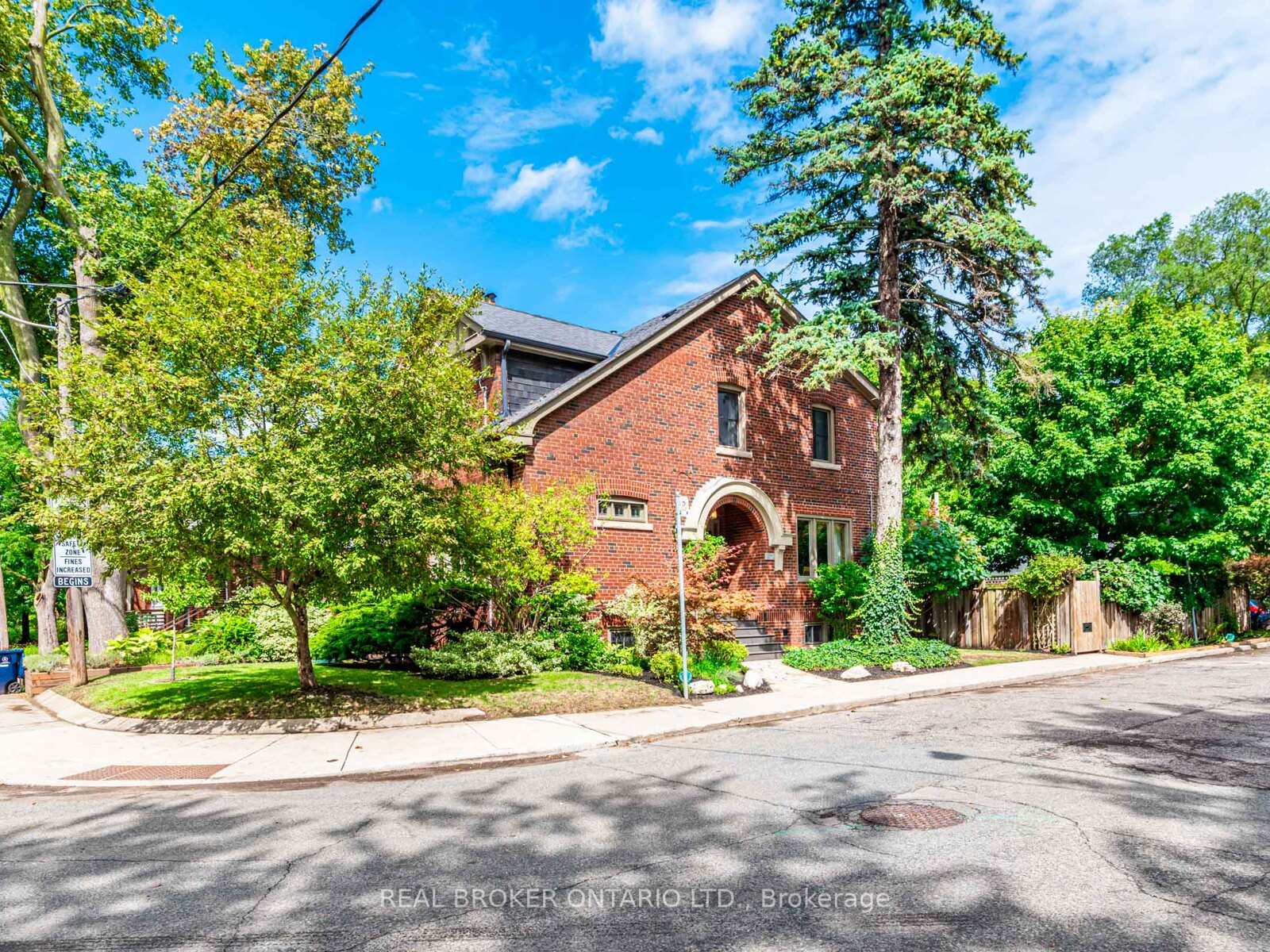 1-phin-avenue-toronto-ontario-e12394063