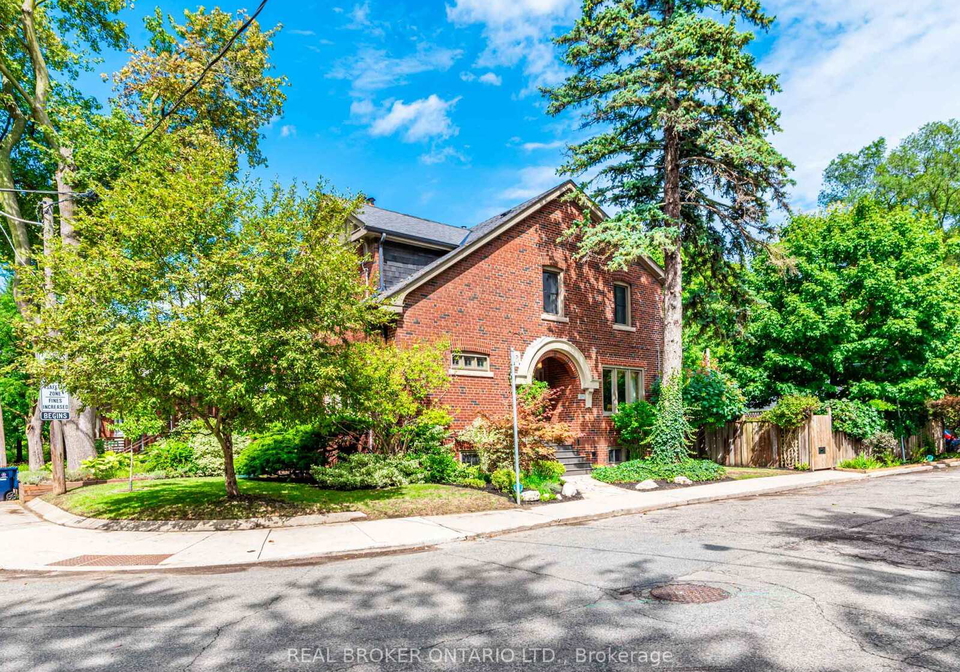 1-phin-avenue-toronto-ontario-e12394063