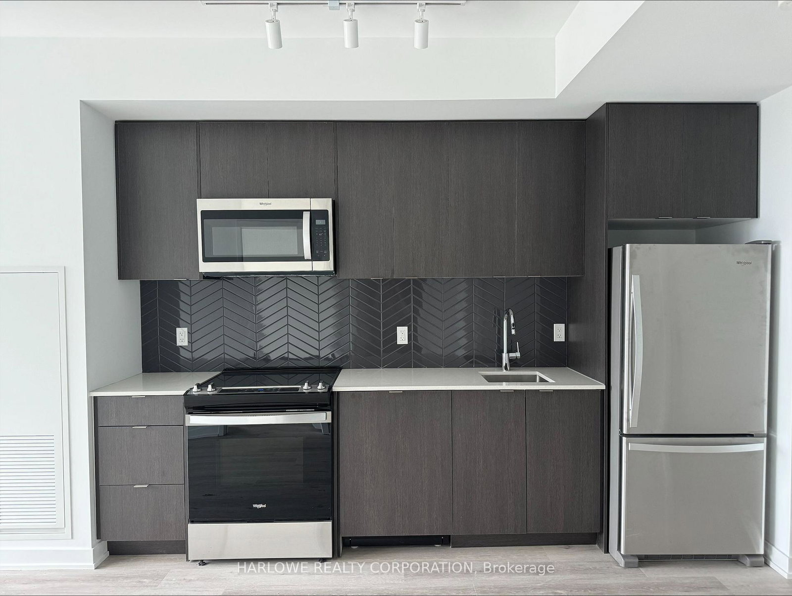 1606-charles-street-whitby-ontario-e12394128