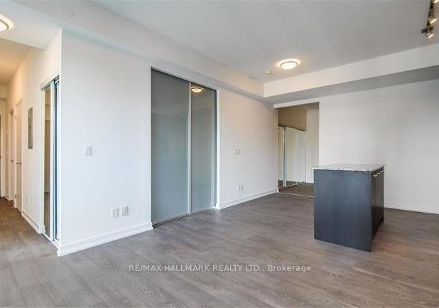 2055-danforth-avenue-toronto-ontario-e12394465