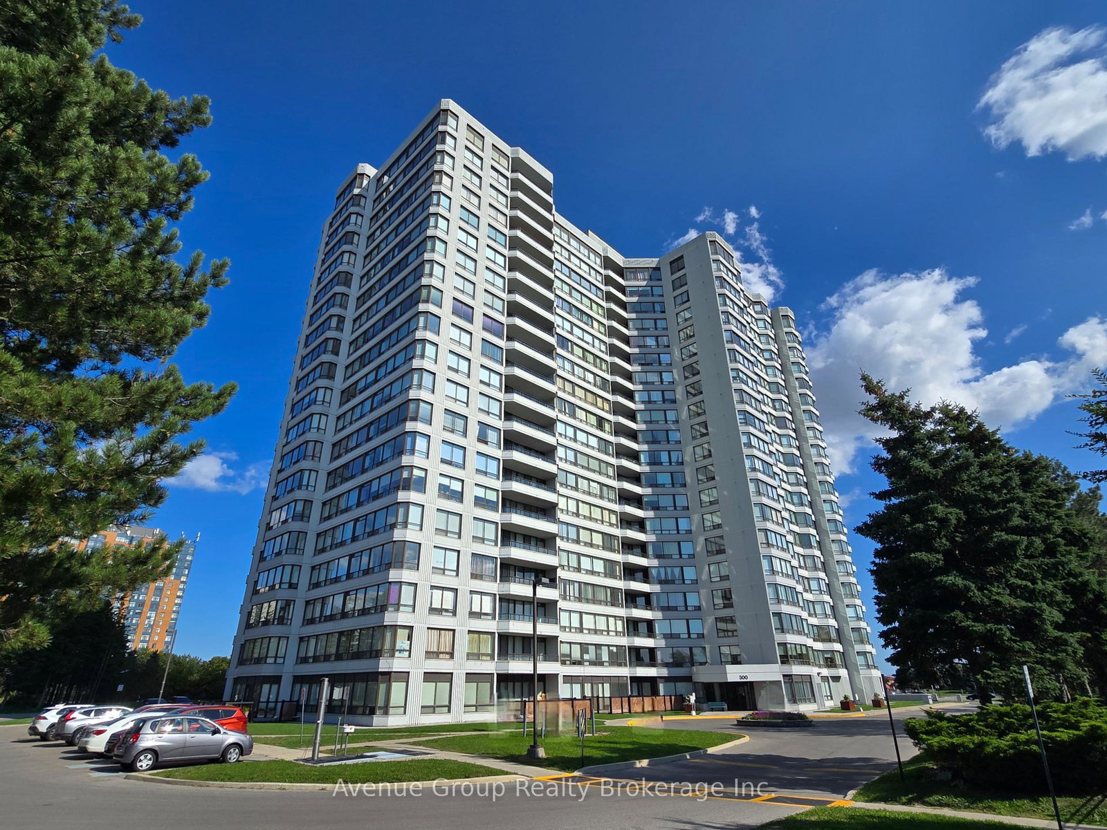 300-alton-towers-circle-scarborough-ontario-e12394577