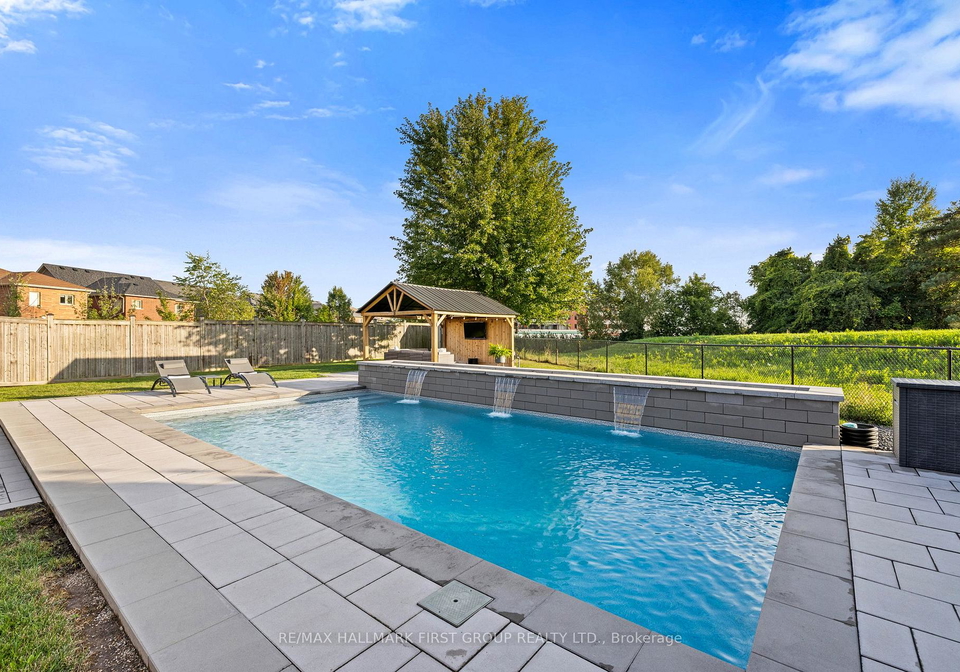 11-murray-tabb-street-clarington-ontario-e12394995