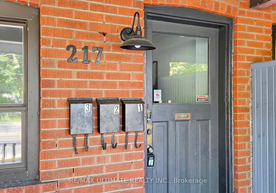 217-kingston-road-toronto-ontario-e12395998