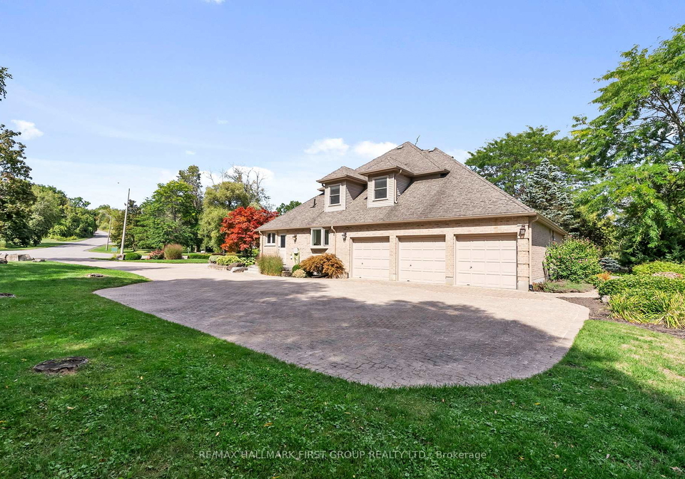 5-mcnamara-court-ajax-ontario-e12396170