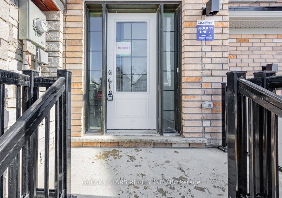 3-frank-lloyd-wright-street-whitby-ontario-e12396457