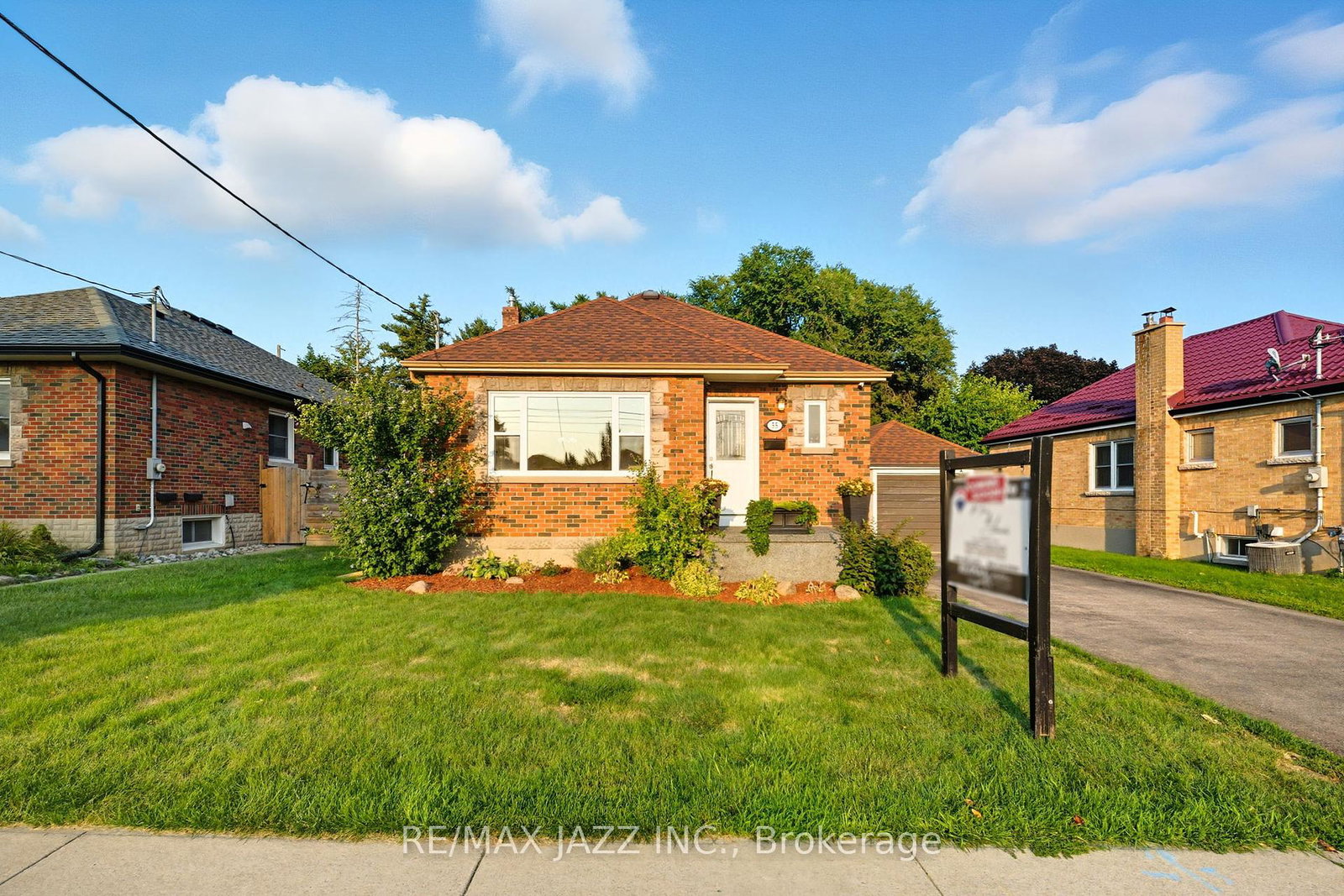 55-liberty-street-s-clarington-ontario-e12396950