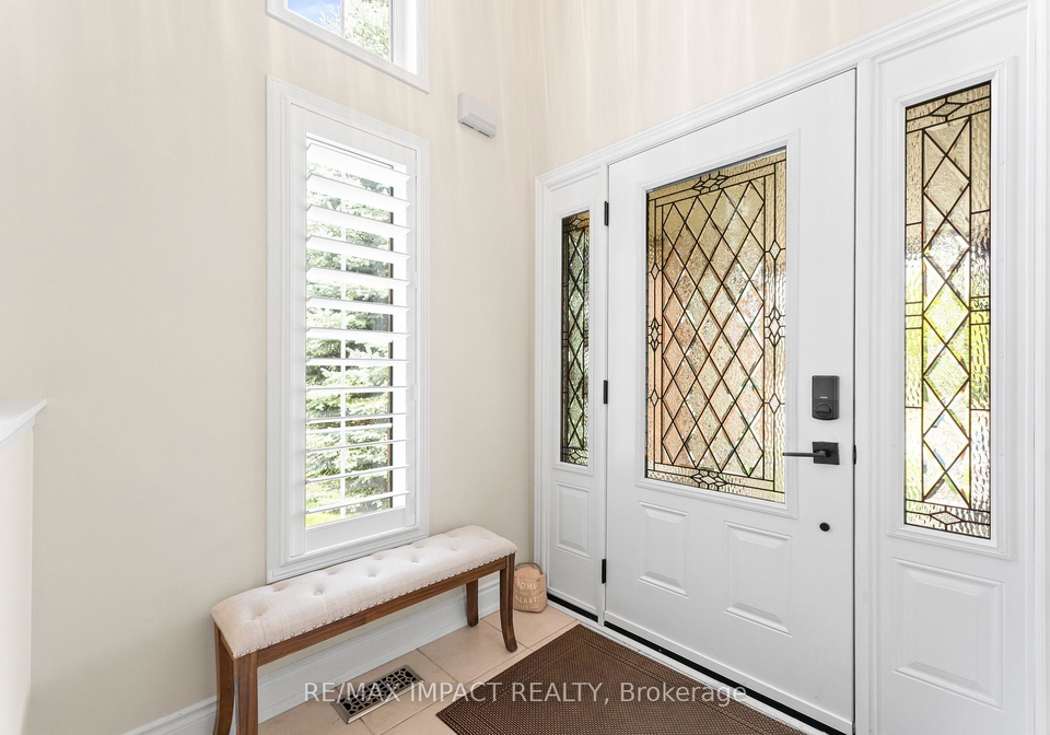 1-windbreak-crescent-whitby-ontario-e12397319