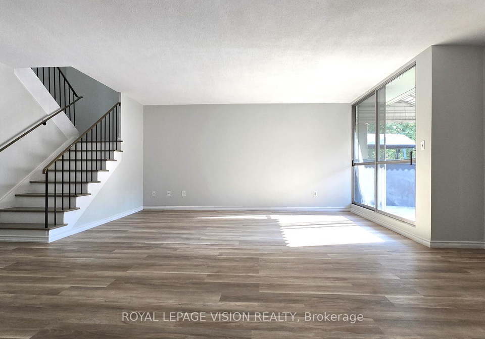 6-crescent-town-road-east-york-ontario-e12397339