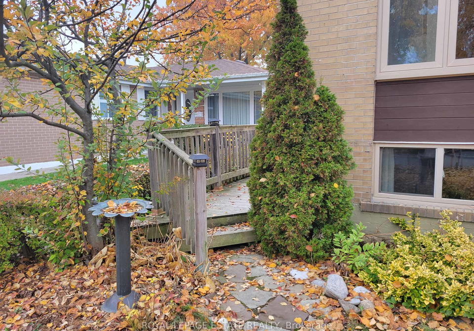 256-sylvan-avenue-scarborough-ontario-e12397439