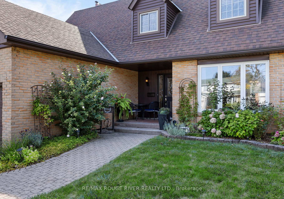 12-woodlawn-court-whitby-ontario-e12398837