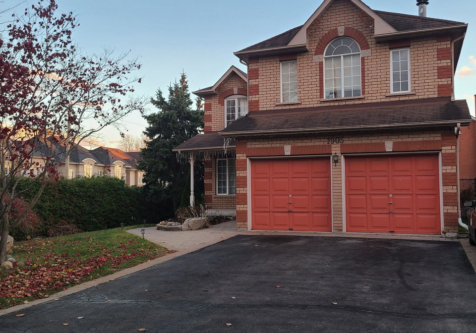 1905-pine-grove-avenue-pickering-ontario-e12398892
