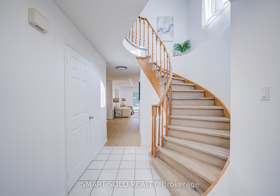 61-stockbridge-crescent-ajax-ontario-e12398915