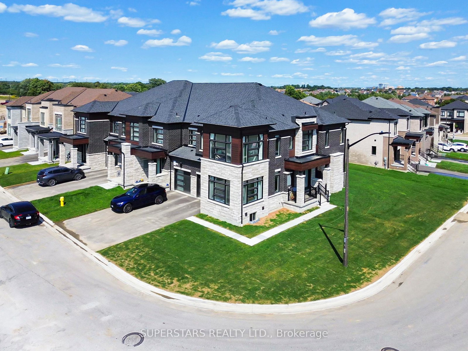 114-armilia-place-whitby-ontario-e12399421