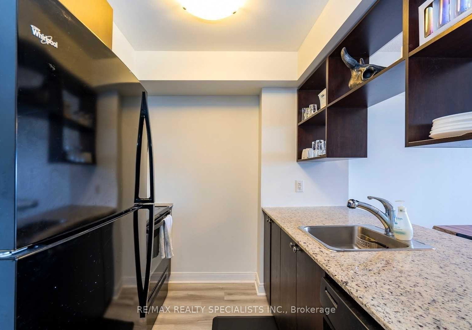 151-village-green-square-scarborough-ontario-e12399779