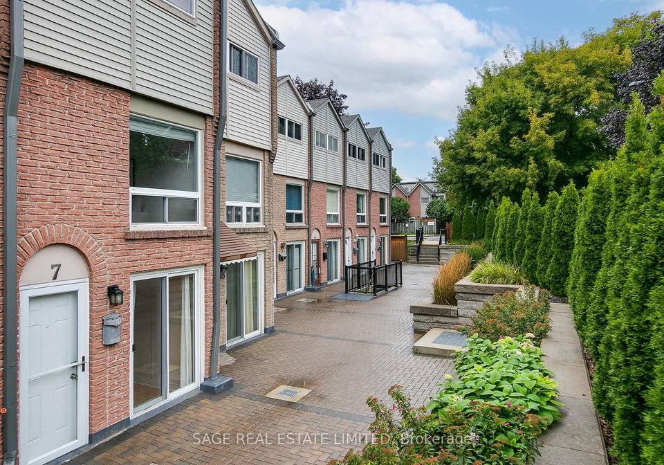 1666-queen-street-e-toronto-ontario-e12399890