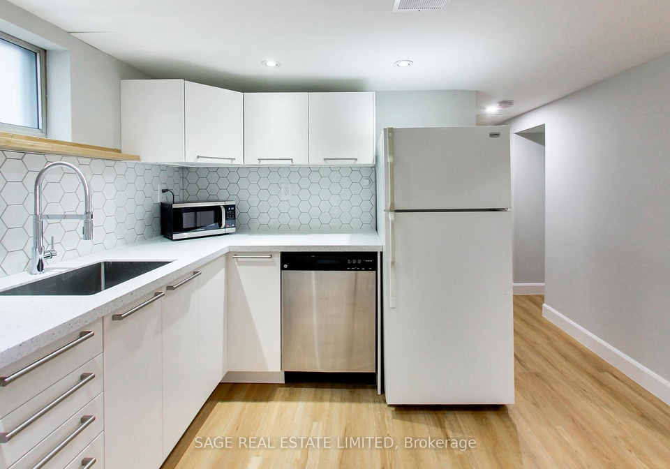 2505-gerrard-street-e-scarborough-ontario-e12400636