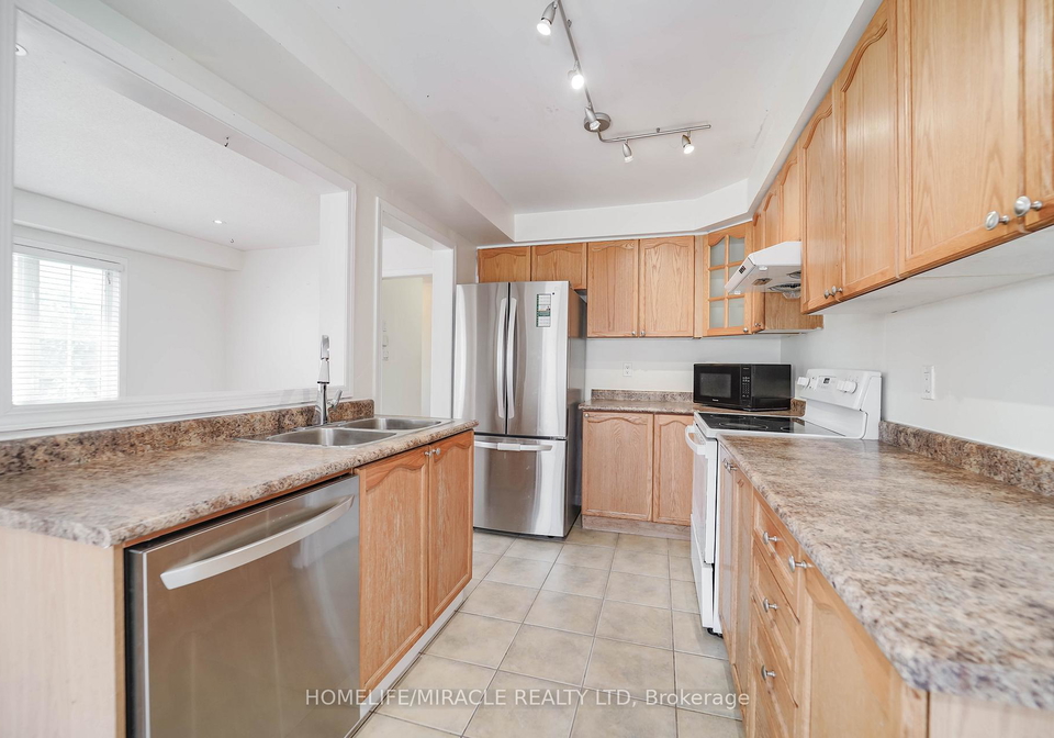 95-kirkland-place-whitby-ontario-e12400688