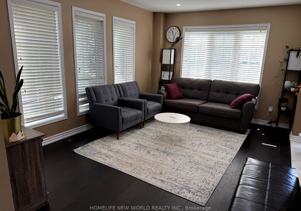 13-tasker-crescent-ajax-ontario-e12402456