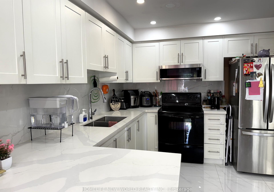 13-tasker-crescent-ajax-ontario-e12402456