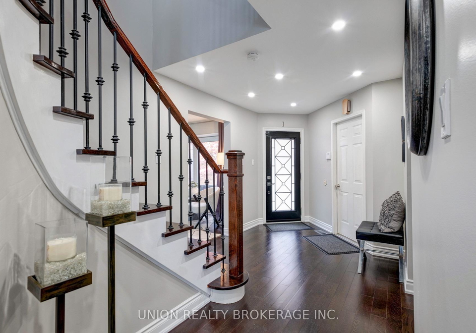 1022-benton-crescent-pickering-ontario-e12403289
