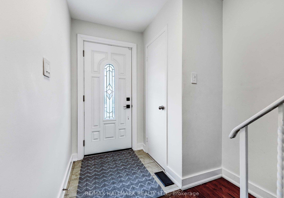 33-everett-crescent-east-york-ontario-e12403885