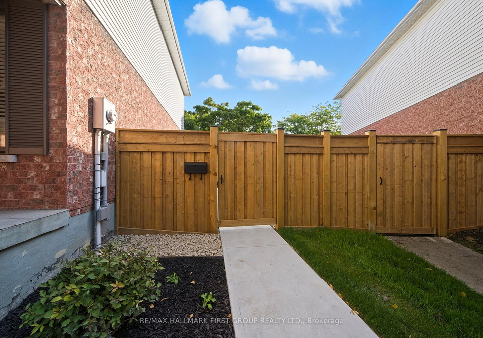 126-buyson-crescent-clarington-ontario-e12404582