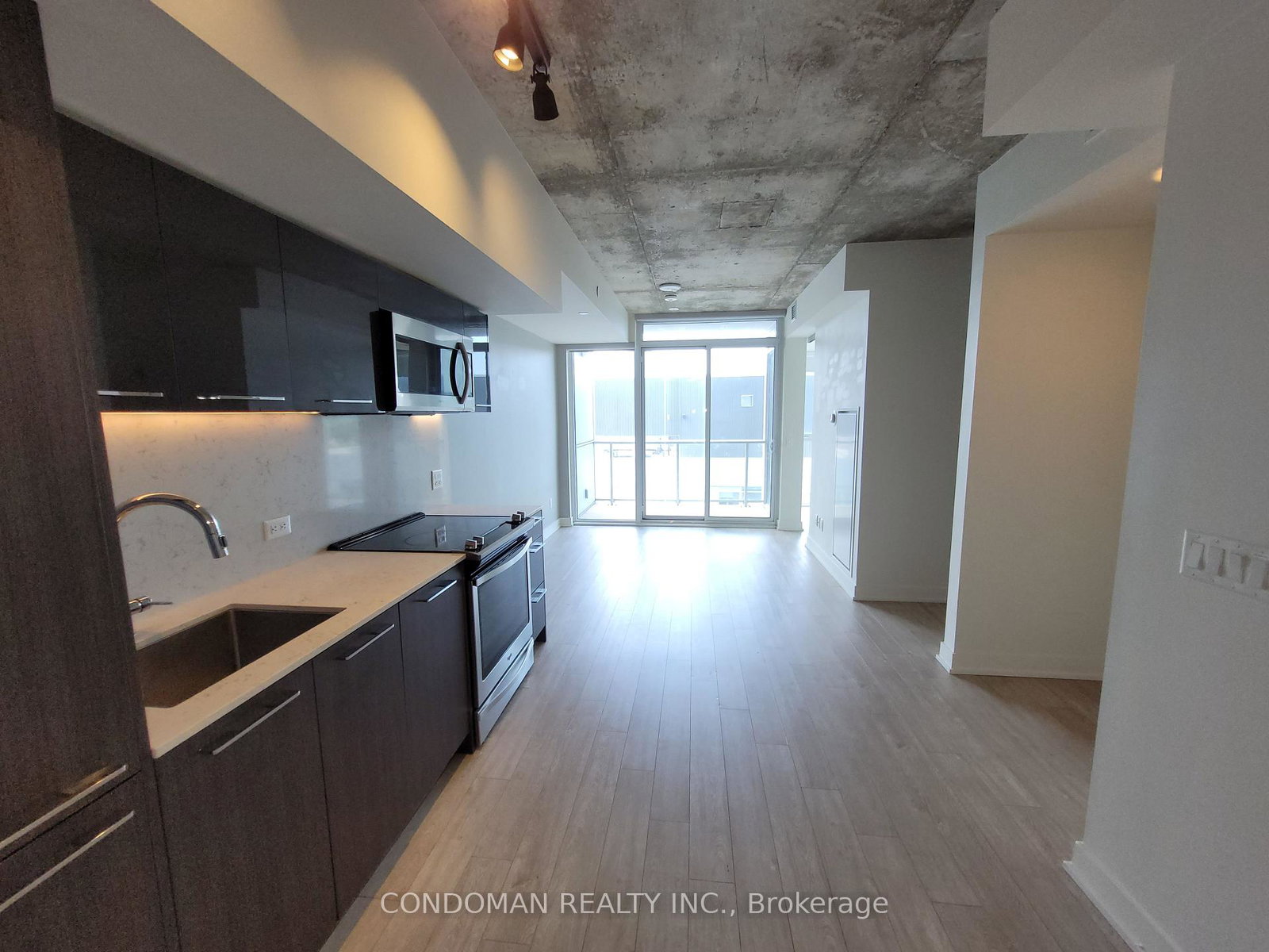 15-baseball-place-toronto-ontario-e12405659