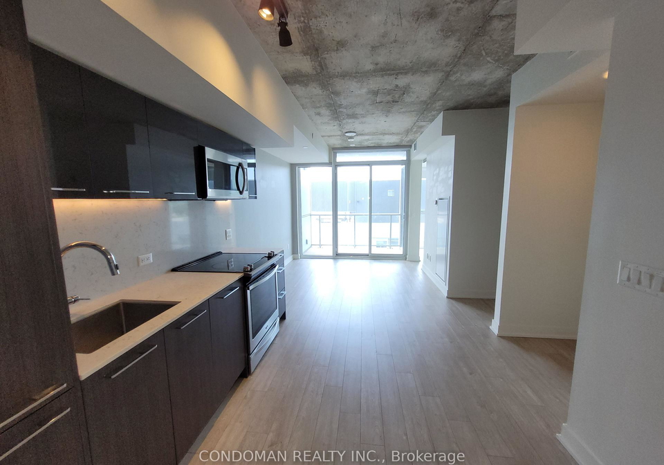 15-baseball-place-toronto-ontario-e12405659