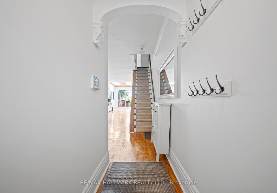 639-rhodes-avenue-toronto-ontario-e12406693